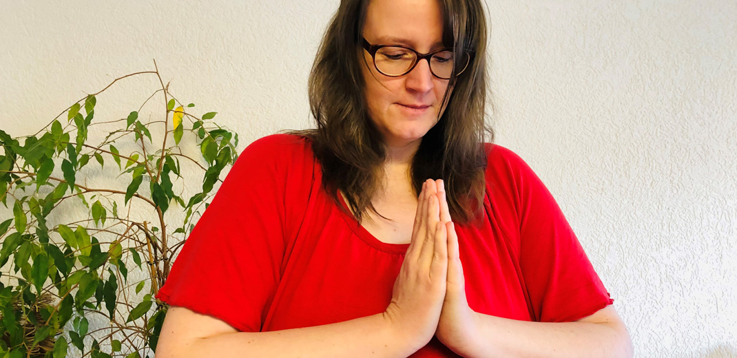 Handhaltung bei der Gassho Meditation